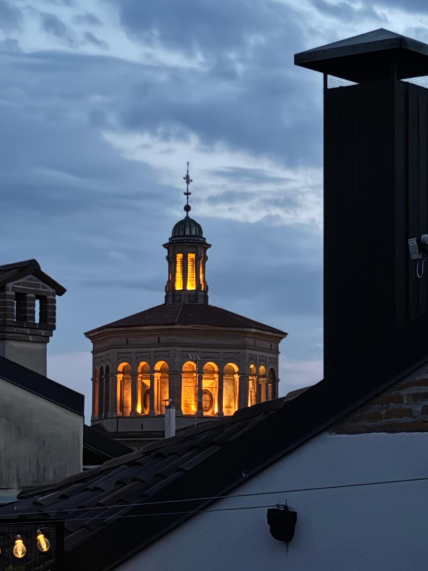 Appartamento La Terrazza In Centro Treviglio Esterno foto